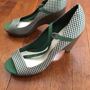 Green & White Polka Dot Wedge Heels